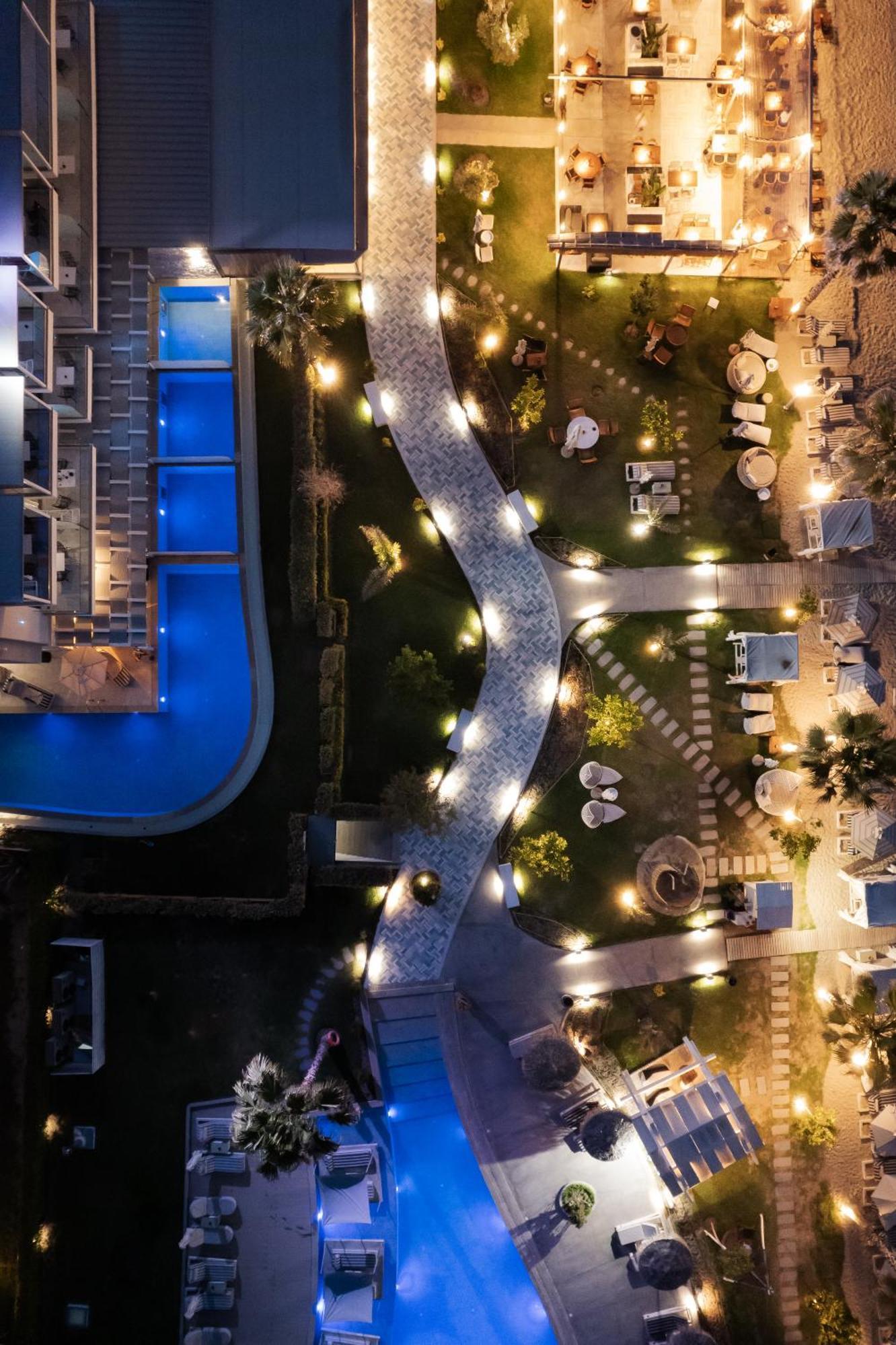 Blue Carpet Luxury Suites Пефкохори Экстерьер фото