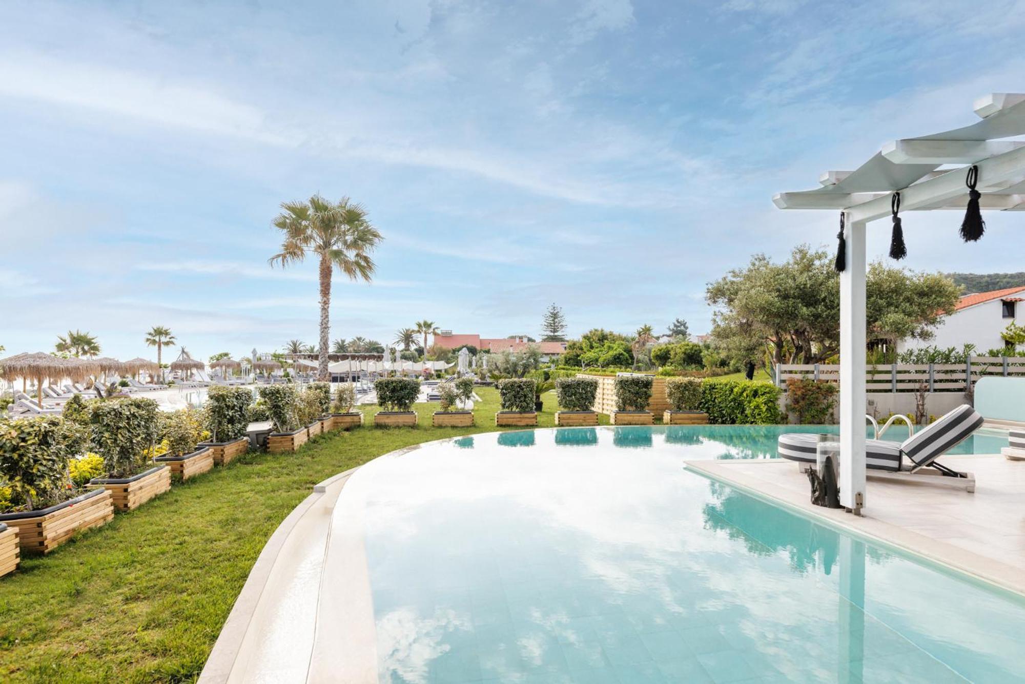 Blue Carpet Luxury Suites Пефкохори Экстерьер фото